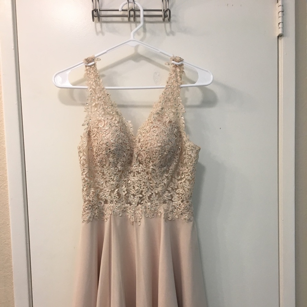 ✰ cute nude dress